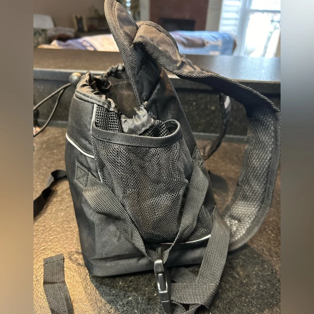 NWOT Hello Mow & Wow by Cinf Small Pet Adjustable Carrier Backpack
